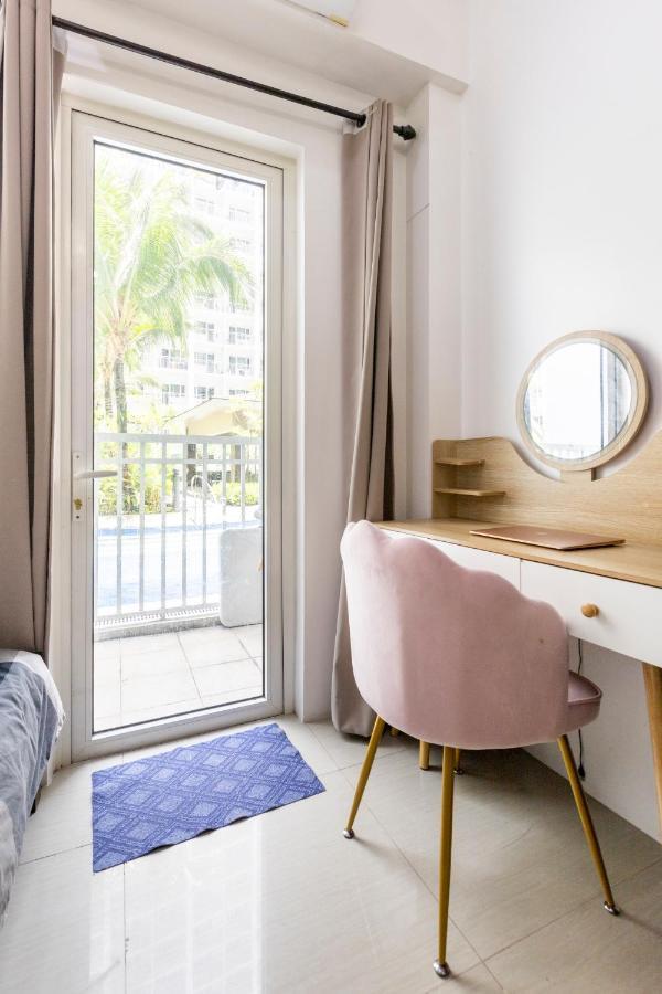 Staycation At Shore - Direct Pool Manila Esterno foto