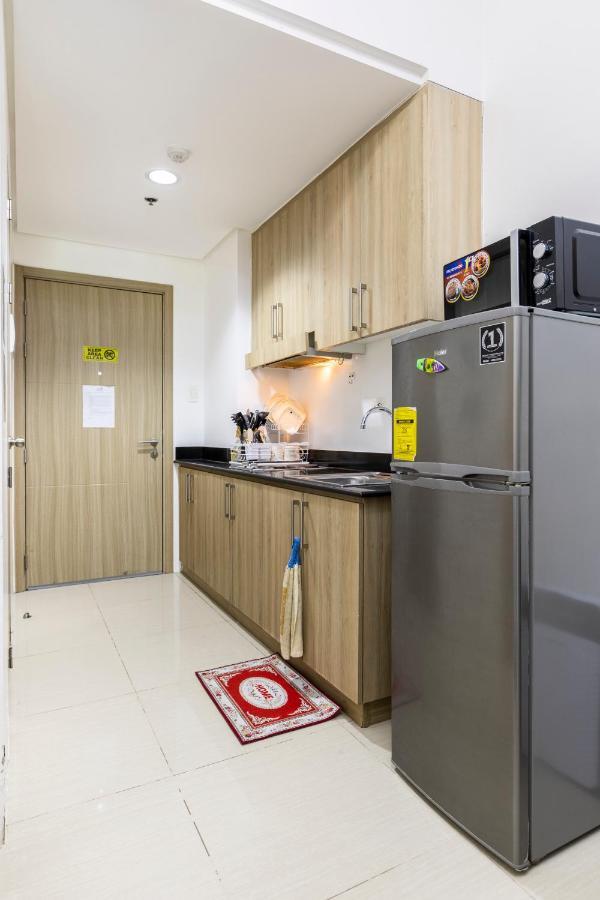 Staycation At Shore - Direct Pool Manila Esterno foto